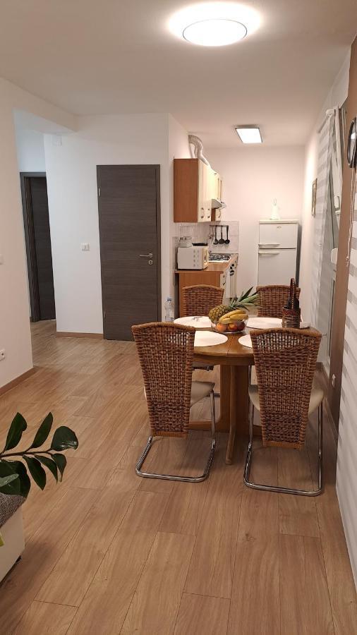 Greenline Pula Apartment Exterior foto